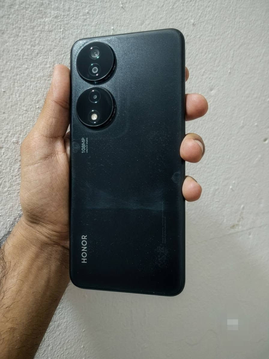 *للبيع أو امراوس HONOR X7b - مكفول ✅

# *مواصفات الجهاز:* 👇

- *الذاكرة*: 256GB + رام 6GB + 6GB رام اضافي Turbo
- *المعالج*: Snapdragon 680 يشغل كل التطبيقات والالعاب بسلاسة
- *الشاشة*: FHD+ بدقة 2412x1080 كبيرة وواضحة
- *الكاميرا*: خلفية 108MP تصوير تفاصيل قوية + امامية سيلفي
- *البطارية*: 6000mAh العملاقة 🔋 
- *ميزات*: GPU Turbo للالعاب + بصمة جانبية

# *الملحقات  كفر ولاسق حمايه للشاشه فقط

السعر 175الف وبي مجال قليل 
*المكان*: بغداد - ابو غريب  
*للتواصل*: واتساب / ***********  وعل خاص فقط
*ملاحظة*: ماعندي توصيل ❌
