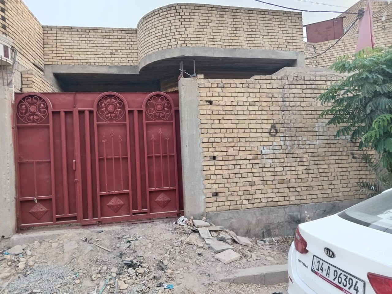 سلام عليكم
بيت هيكل للبيع. مساحه 150 متر.
عنوان البيت. الحولي نهاية الشارع الخدمي. 
السعر. 125 وبي مجال للطيبين. 
للاستفسار اكثر.  ***********
