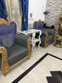 ١٠ مقعد • ملك • حي اور