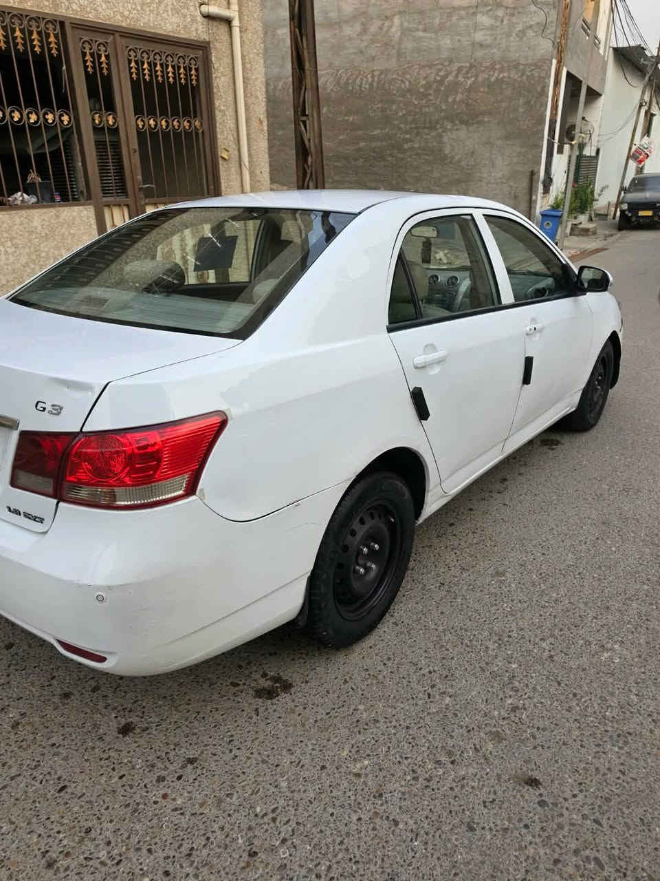 بي واي دي F3 • ٢٠١٣ • مقاعد جلد