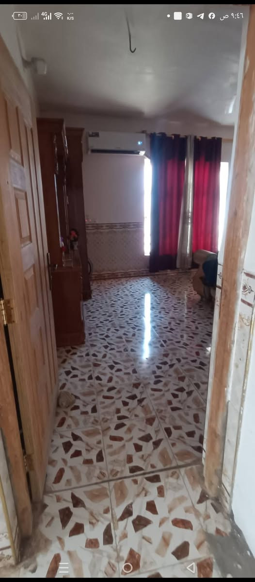السلام عليكم بيت للبيع مساحته 250 متر طابو زراعي سند 25 طابق واحد غرفتين نوم وهول وصاله ومطبخ وصحيات وطارمه وحديقة العنوان حله خلف المعهد التقني بابل طريق المهناويه يبعد عن شارع كربلاء كيلو متر بناء حديث درجه اولى سنة البناء 2023 السعر 60 مليون تفاصيل اكثر الاتصال على الرقم *********** بي واتساب
