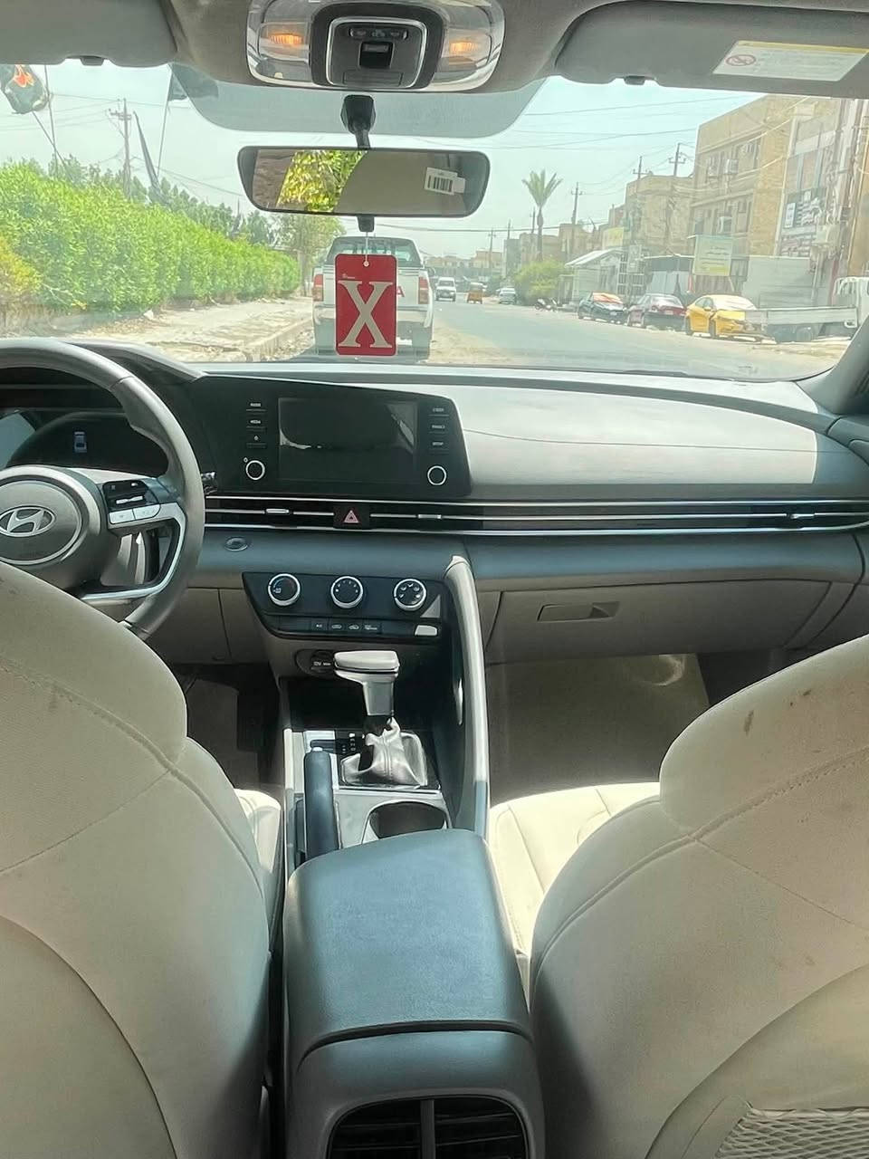 السلام عليكم  النترا ٢٠٢٤ خليجي مكينه ٢٠٠٠
السيارة كفاله عامه عدا باب سائق مبدل فقط
رقم بغداد انكليزي باسمي تحويل ثاني يوم 
سيارة ماشيه ٢٨ فول مواصفات 

المواصفات 
بصمه تشغيل + بصمه ابواب 
حساس امامي خلفي 
رادار 
انارة ترحيب
تبريد قطعتين 
كامرة خلفيه دوارة 
تحكمات ستيرن
فتحه 
شاحن لا سلكي
مري شفط 
صندوق ذكي
مثبت سرعه 
ثلاث انضمه قيادة 
مانع انزلاق 
شاشه ابل كار بلي 
لد امامي LED
تخم تاير 
سبير ما نازل 
السعر ١٦٥ بيهه مجال 
العنوان بغداد 
📞***********
