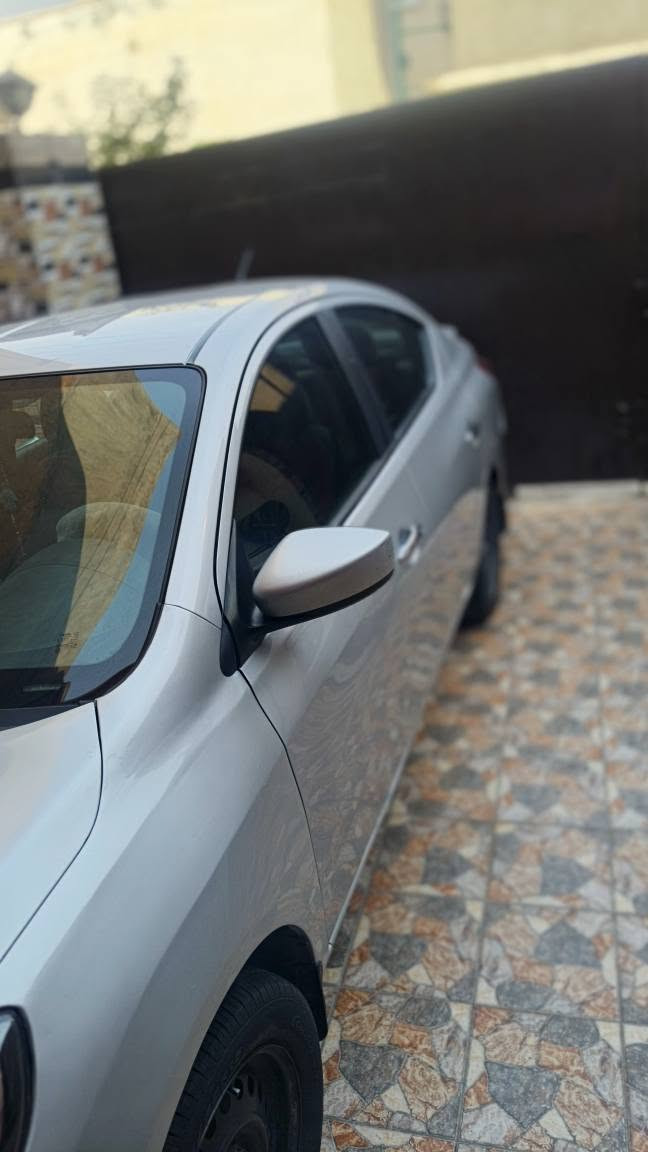 السلام عليكم عندي نيسان فيرسا للبيع موديل ٢٠١٩ رقم بغداد جديد باسمي تحويل مباشر سنوية لغاية ٢٠٣٠ تبريدها يشتغل ويفصل ابيع تبريد عاطل مدوشم الكشنات تايرات جدد باتري جديد محرك وكير بحالة ممتازة بيها صبغ بنيد وجاملغ أمامي  رايدها ب 82 ورقة وبيها مجال قليل جدا للاتصال على الرقم *********** ملاحظة ما اكطع سعر بالتلفون تحياتي للجميع بغداد, العراق
