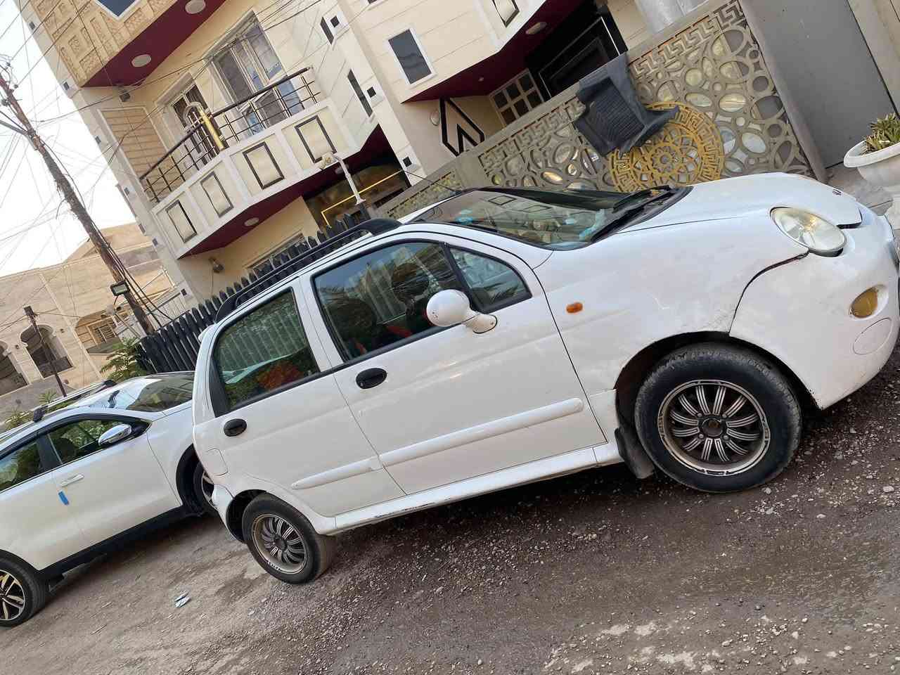 Chery QQ 2009 
بدون حادث بدون صبغ فقط تكحيل بالجاملغ الامامي 
صدر خلفي جديد دبلات جديد دوشمة جديدة 
ماشية 102 كيلو 
سياره جاهزه بدون نقص بدون ضربه 
تبريد ثلج🥶
مكاني بغداد حي الخضراء
السعر 30 وبيها مجال 
***********
