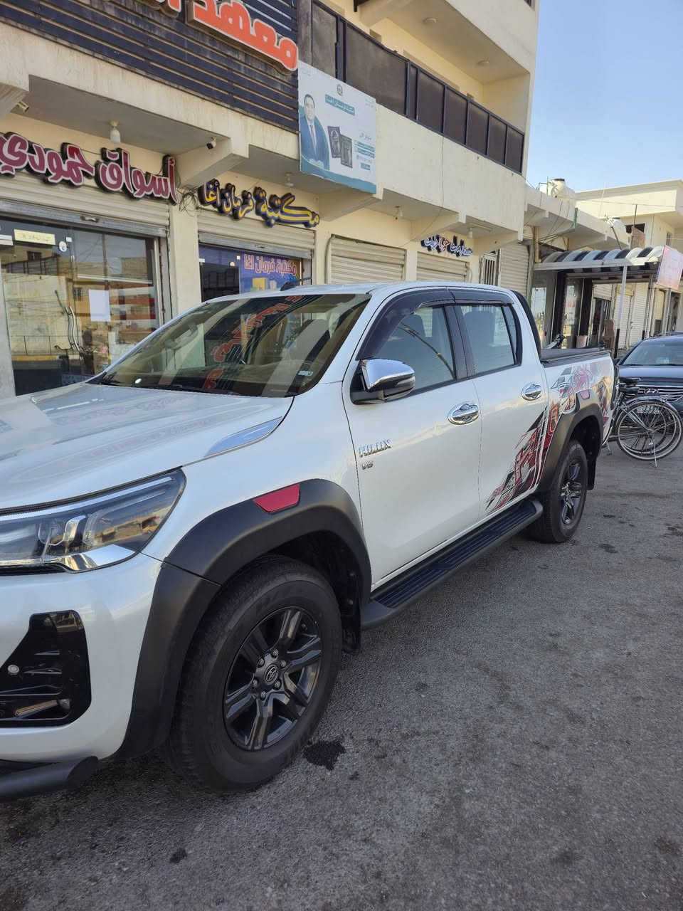 ٦ سلندر
موديل  2023
سيارة اخذتها زيرو من ساز باسمي السيارة
وصيانة شركة ساز شاملة عليها حتى تبديل الدهن 
ماشية 92 الف 
بدون ضرر تخم تاير كاملة بدون نقص 
مكان السيارة ديالى 
السعر 330 واتصل ونتفاهم
***********
***********
