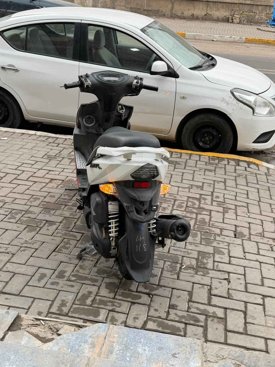 جي تي ار • ١٤ • زنون ابيض