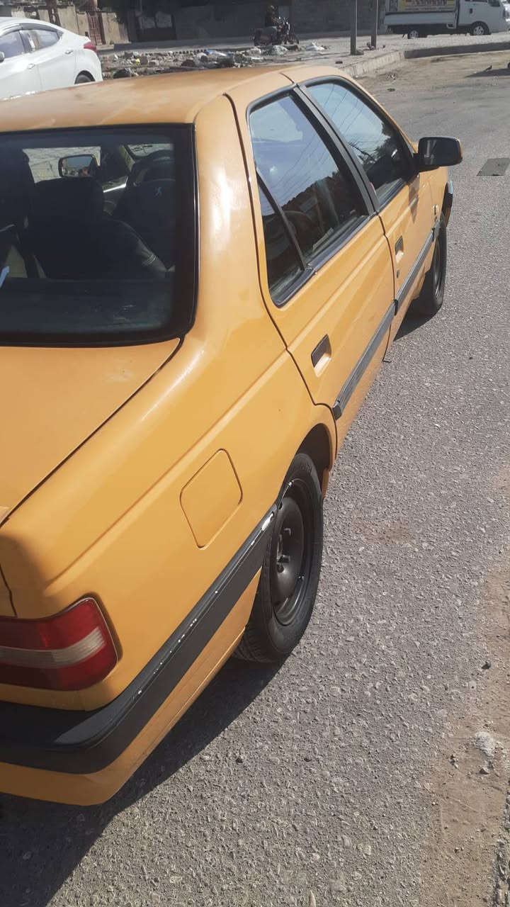 السعر ٢٨
بيجو مديل ١٦ مكفول محرك وكير سياره كل حادث مابيها كفالة عدا بارد بلجاملغ الخلفي شي بسيط سياره خير من الله مكانها كربلاء السعر ٢٨ وبيها مجال بسيط ***********
