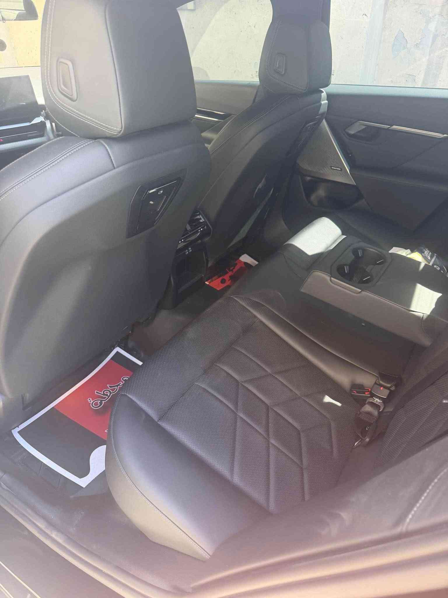 السلام عليكم … اخوان 
BMW 520   
موديل 2024 
رقم اربيل الدولي الجديد 
عداد المسافه 35 الف ميل 
فول مواصفات عدا الفتحه 
كت m اصلي بيه 
وارد الماني مكفوله من الطخه والضربه والصبغ 
مضلله بيه باج تضليل 
السياره باسمي تحويل او وكاله 
السعر 43000 $ بيه مجال بسيط 
للاتصال *********** 
مكان السياره بغداد زيونه 
بيع فقط Webada East, Gampaha
