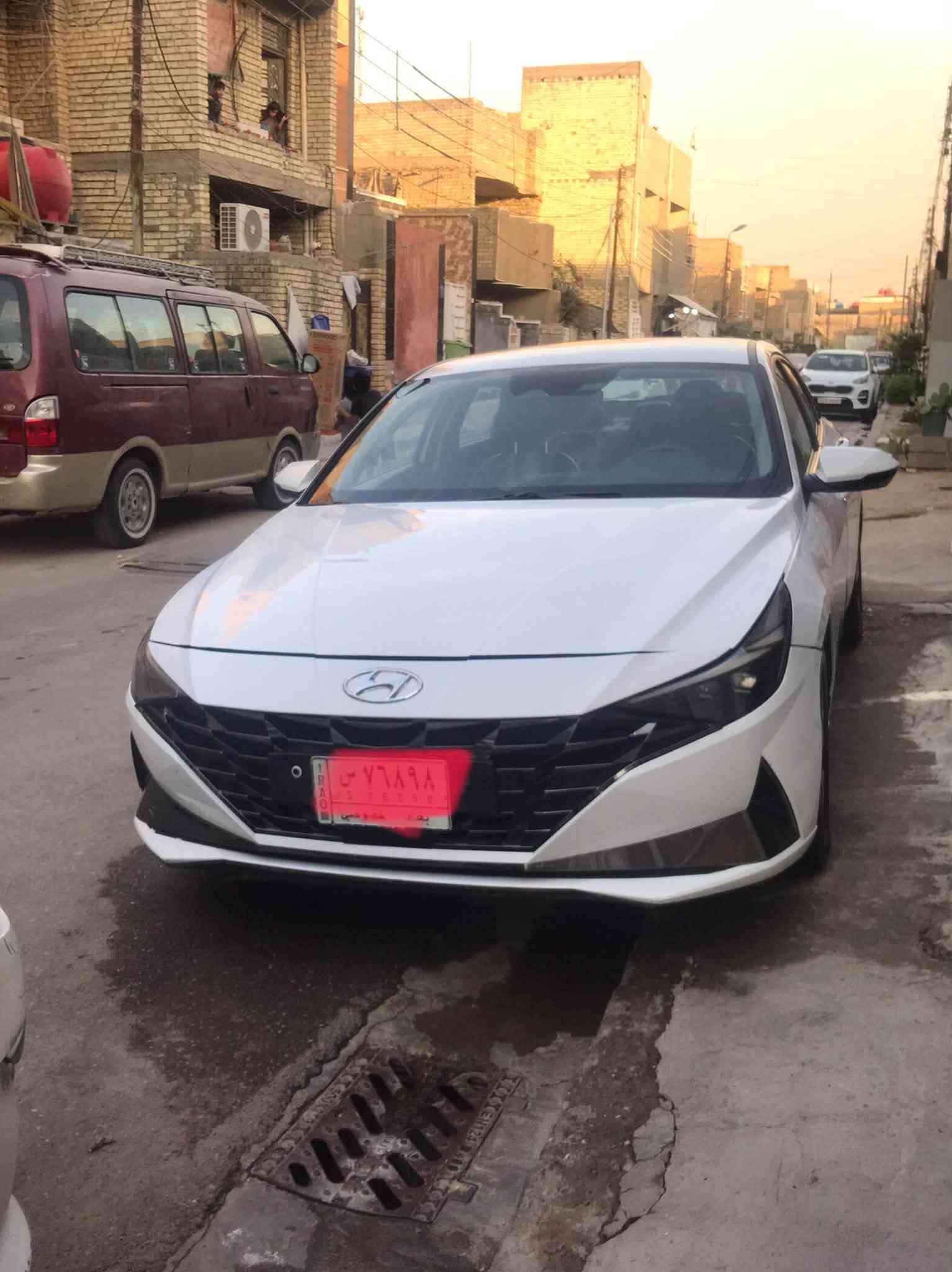 هيونداي ايفانتي. كوري اصلي. موديل 2021. محرك ١٦٠٠ دبل نوزل. كير cvt   موصفات شاشه دمج كبيره. كشنات جلد تدفئه تبريد  مري شفط. حساسات امامي خلفي.  رادار   ٤. انظمة. قياده  اناره ترحيب  تشغيل عن بعد. ٤  قطع تبديل اصليات. بنيد وجاملغ. حادثها بره العراق. واما  بالعراق. باب سائق وقبق الجنطه   كلهن اصليات  . شاصي الامامي جهت السائق   بي تعديل وصبغ. اثر الحادث.  وكوا طخه بالبابتين عكس السائق مصلحه بارد. ورقمها الماني بسمي. بغداد. تحويل ثاني يوم  او نفس اليوم اذا تريد سعر. 120 $ ورقه. وبي مجال حك جيتكم. هذا رقمي ***********

نص مكتوب في الصور:
- iQ CARS