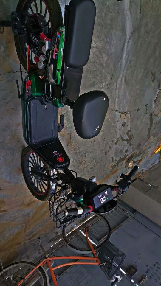 بۆفرۆشتن بێ عەیبن پاسکیلە شەحنەکە حەجم 20پێنج پاتریە مزبووتە حساوکە لۆکە زۆر ئیشی نەکردوە مشتریت تیلکە مشتری نیت سەرمان مەینە ئیش ئەدمین***********♥️
