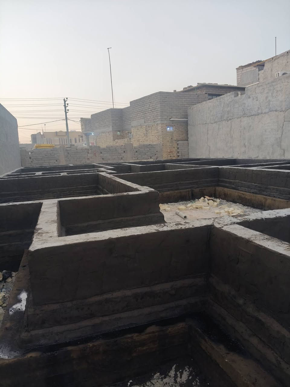السلام عليكم شباب
عملنا مستمر
1-تنضيف بيوت
2-تزفيت سطوح +تزفيت قاعده 
3-تفليش
4-صب ارضيه
5-نكل طابوك
6-نكل تراب
7-نكل رمل
8-حدل ارضيه
9-تصفير ارضيات
عمل مرتب ومناسب جدا للأستفسار يوجد واتساب او الاتصال ع الرقم ***********
