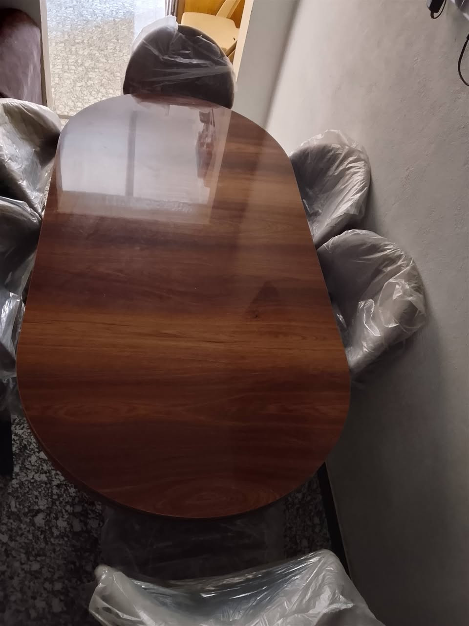 سلام عليكم 
ميز طعام للبيع مع 6 كراسي 
السعر400 
الاستفسار الاتصال على الارقام 
***********
***********
