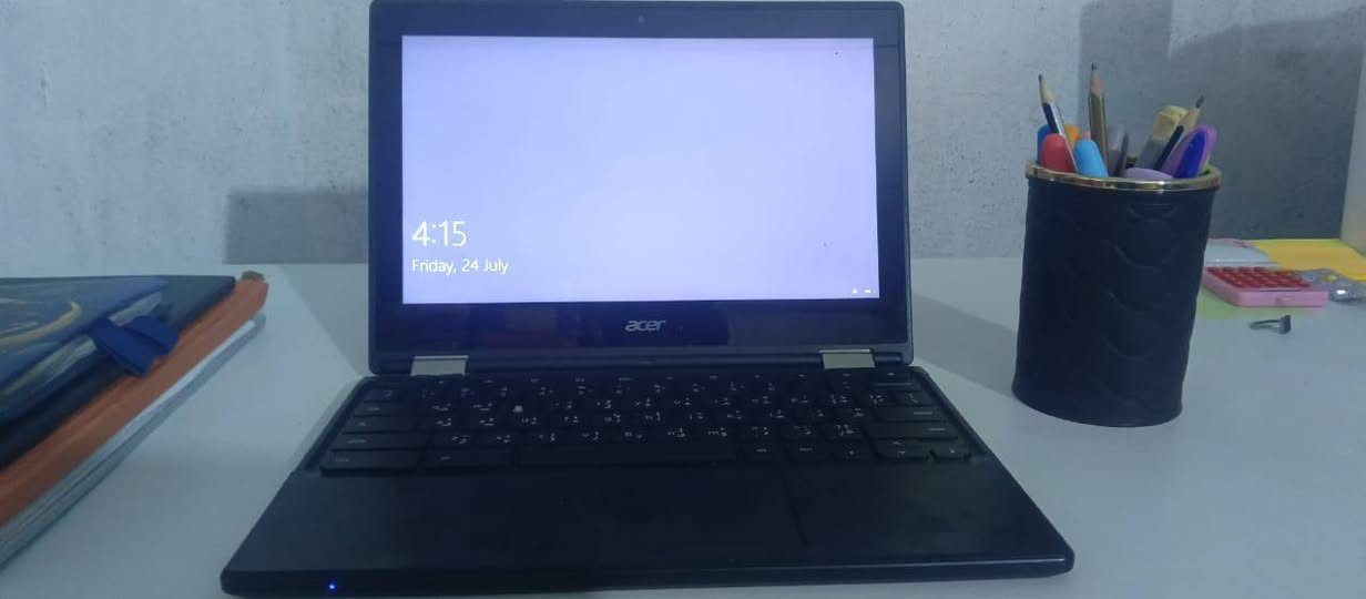 🔴 لمعالج انتل سيليرون
🔴نظام التشغيل ويندوز 
🔴منفذ شحنHDML_2USB_AUX_
🔴شاشة بدقه FHD
🔴ذاكرة عشوائيه4GB وذاكره تخزين64G
🔴شاشه12.6 لمس قلاب 360درجة 
السعر50وبيه مجال
رقم الهاتف ‪***********
