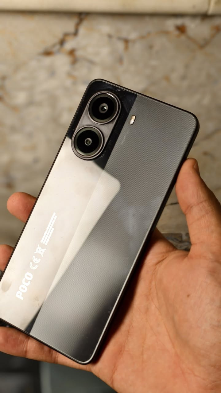 بوكو x7pro
ذاكرة 256
كامل ملحقات نظيف 
سعرة بس 380 الف
توصيل لكل المحافظات للحجز واتساب مراوس يرهم
***********
