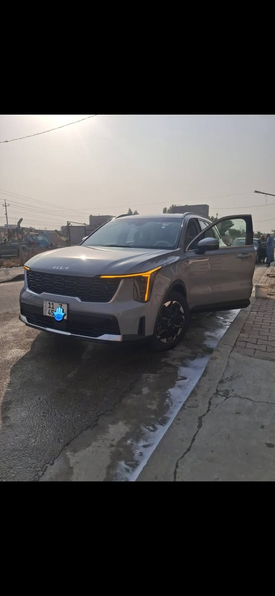 سورنتو مديل 2024 وارد امريكي دخول جديده بسمي ماشيه 20 ميل زيرو كفاله عامه شرط 
مواصفات
1_حجم محرك 2500 
2_تحكم ستيرن
3_كروز سرعه (تحكم سرعه بالستيرن)
4_شاشه بلاديه لمس
5_شاشه ترحيب
6_ردار امامي خلفي
7_بصمه تشغيل +بصمه ابواب
8_كشنات كهرباء عدد 4/
9_حساسات امامي وخلفي
10_لايت اربعه عدسات بلادي
11_انظمه قيادة عدد 4. 
12_سبعه راكب
13_شحن واير ليس
سياره جديده بمعنى الكلمه واحله من صور 👍
رقم الهاتف ***********
