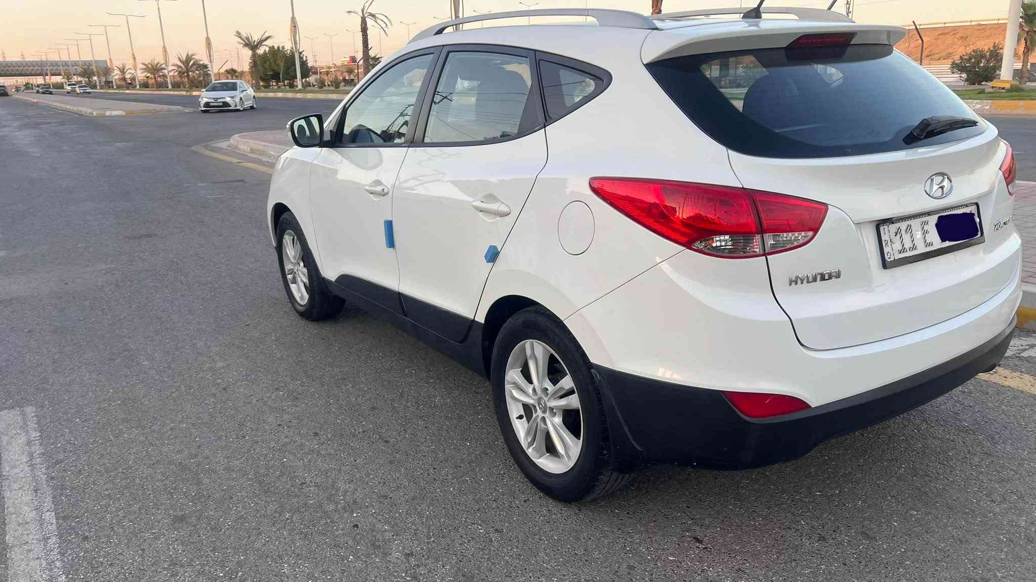 السيارة كفالة عامة ما عدا مقدار شبر صبغ بالبنيد في مقدمة البنيد فقط والباقي كفالة عامة.

المواصفات:-
1️⃣ بانوراما
2️⃣ تحكم ستيرن
3️⃣ سويج عادي

4️⃣ المحرك 2000 لا تنقيص ولا تبخير والگير بوضع الشركة
5️⃣ الرقم بغداد السنوية بأسمي
6️⃣ ممشى السيارة  69958 

#السعر:- 135 $ ورقة وبيه مجال 

الاستفسار على الرقم

‭***********‬
