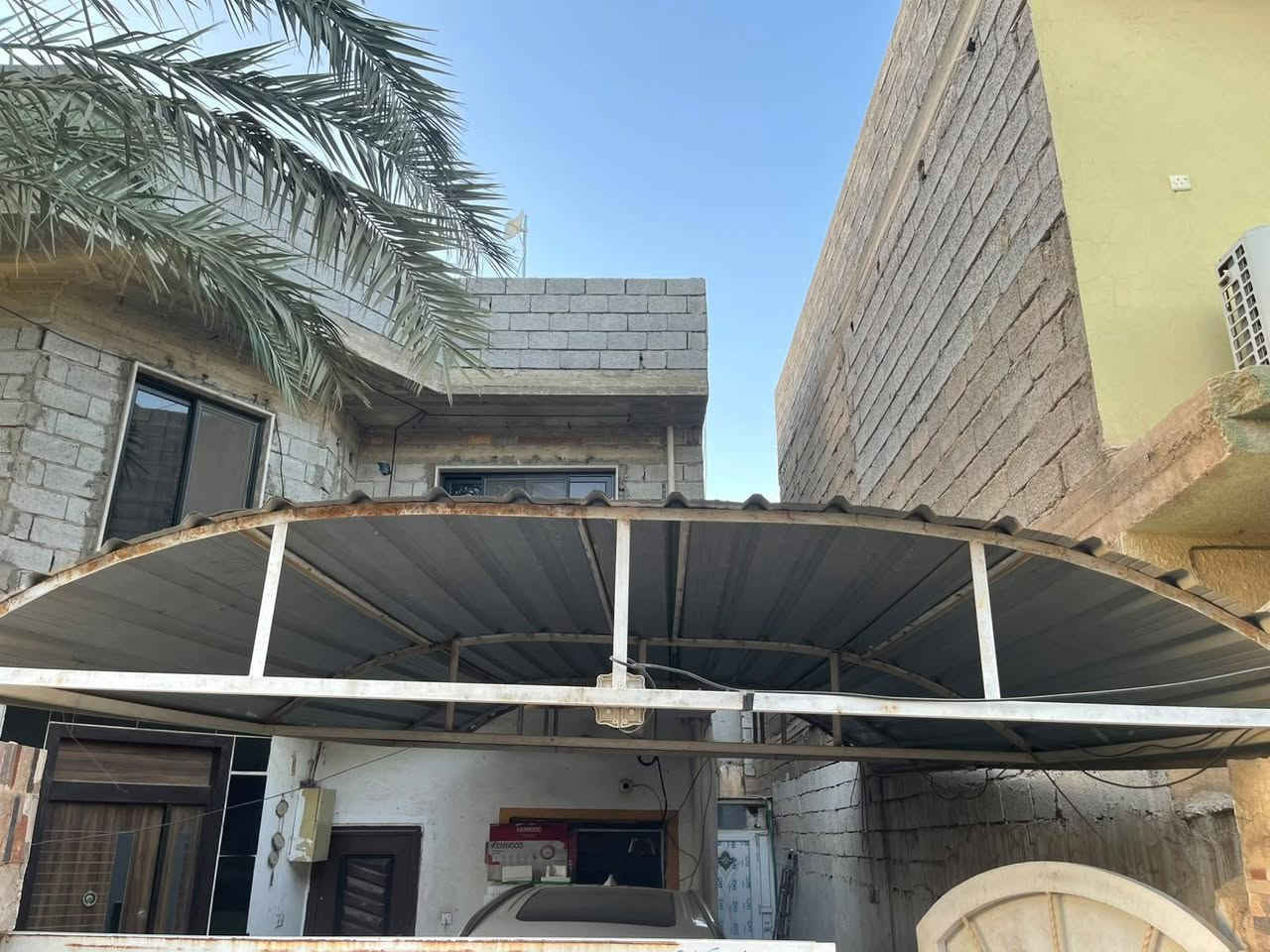 السلام عليكم سقيفه للبيع
العنوان: كاطون دور الاساتذه 💜📍. 
السعر. 300وبيه مجال 
***********
