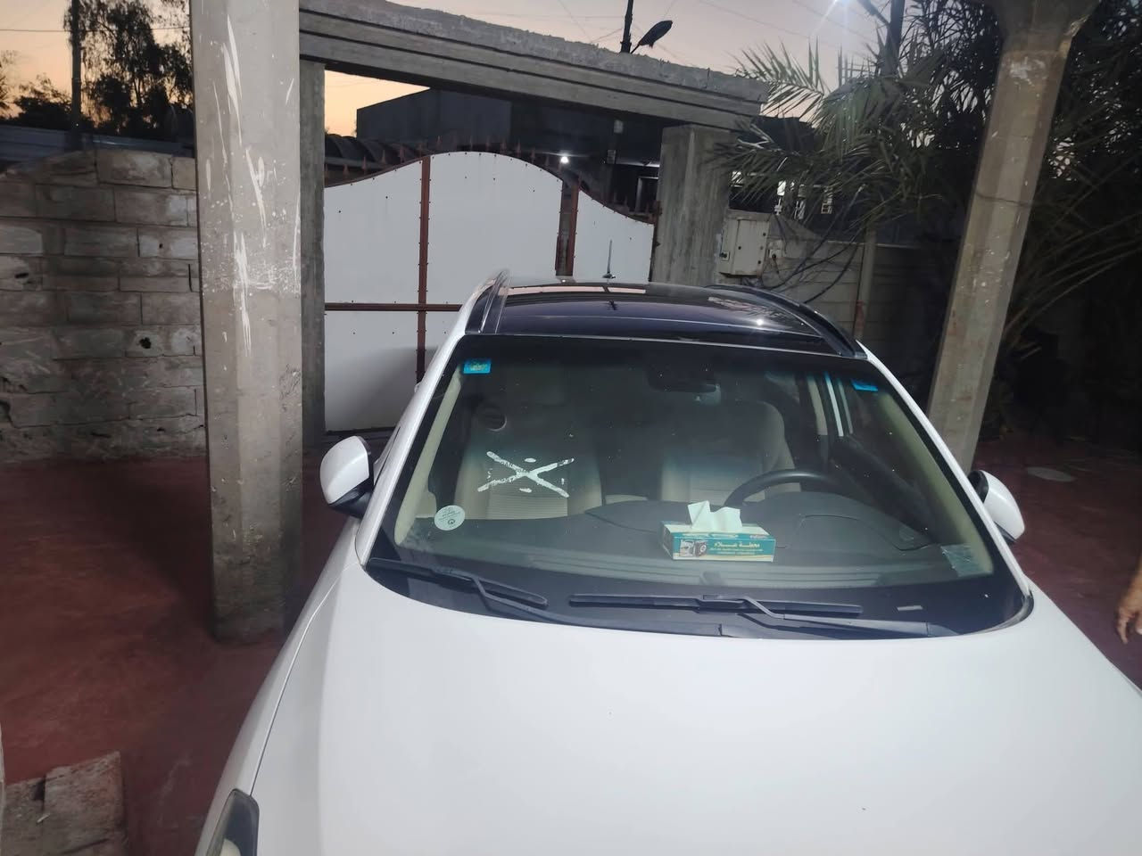 السلام عليكم توسان البيع موديل 18 مكينه 2000 بيها بارد بل باب خلفي وبيها صبغ على كد شبر بل بنيد سعرها 168 مكاني بغداد جزيره بغداد سياحيه رقم ***********
