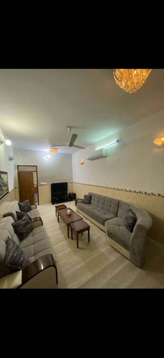 بيت للبيع ١٥٠ متر طابقين ونص ط ارضي استقبال حولي مطبخ غرفة نوم حمام داخلي وحمام خارجي
ط٢  غرفة نوم عدد ٣ وحولي وحمام
ط٣ غرفة نوم سويت وغرفة أطفال. 
العنوان الشعله ام نجم قرب تحسين ابو الملابس 
واتساب ***********
