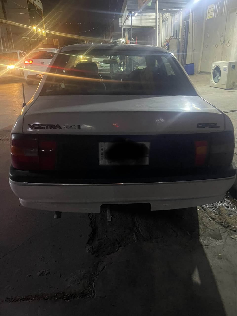 اوبل استرا موديل 1992 حجم المحرك 16 قايش عريض بي ضرب من جاملغ الخلفي ورى السايق بدون داخل ABS باور 4 جام كهرباء اريد مراوسة اخوان *********** وسعرة 35 وبي مجال انشاء الله السيارة رقم كركوك كركوك, العراق
