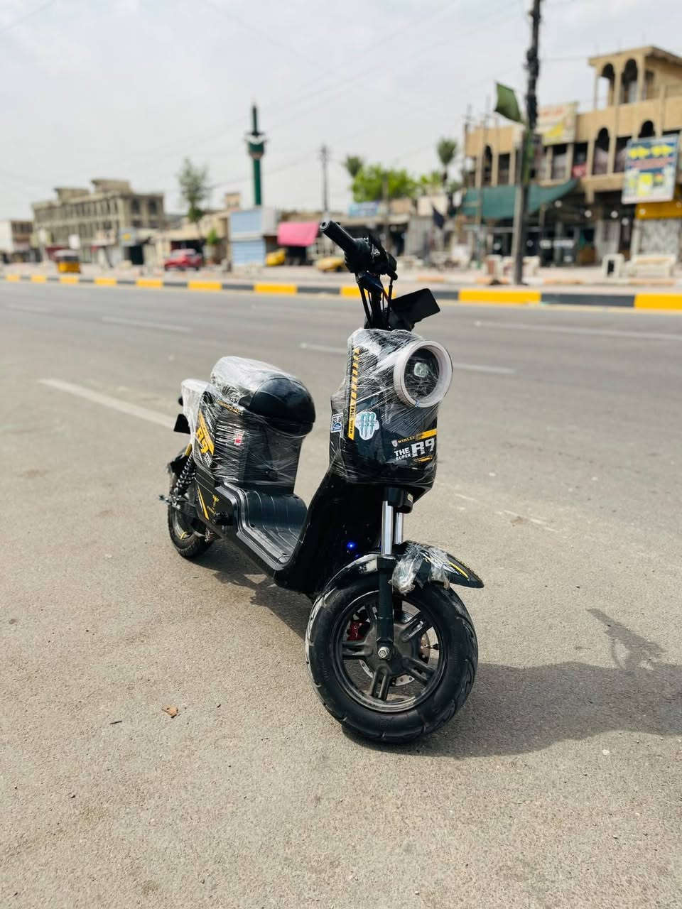 سلام عليكم عدي دراجه شحن لبيع دراجه جديده كامله مكمله حلوه وجديده بطرياته جدد دبل خمسه دراجه جديده وحلوه بطرياته جدد 4سرع لون لمميز ملفه 2000سويج قفل ستيرن بيه نضام Rبيه نضام Pوجديده تخبل سرع والله تاخذه مني ضل ترحملي لسعر 350وبيه مجال لطيبين رقم لهاتف ***********بكاني بغداد بل حبيبيه مديل 26
