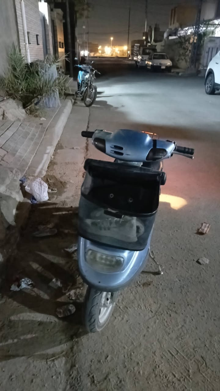 دراجه للبيع دراجه محرك نضيف كهربايات كامله السعر 180وبيها مجال ماكاني كربلاء حي الوفاءء قرب مدرسه الشهباء لستفسار  ***********فقط وتساب
