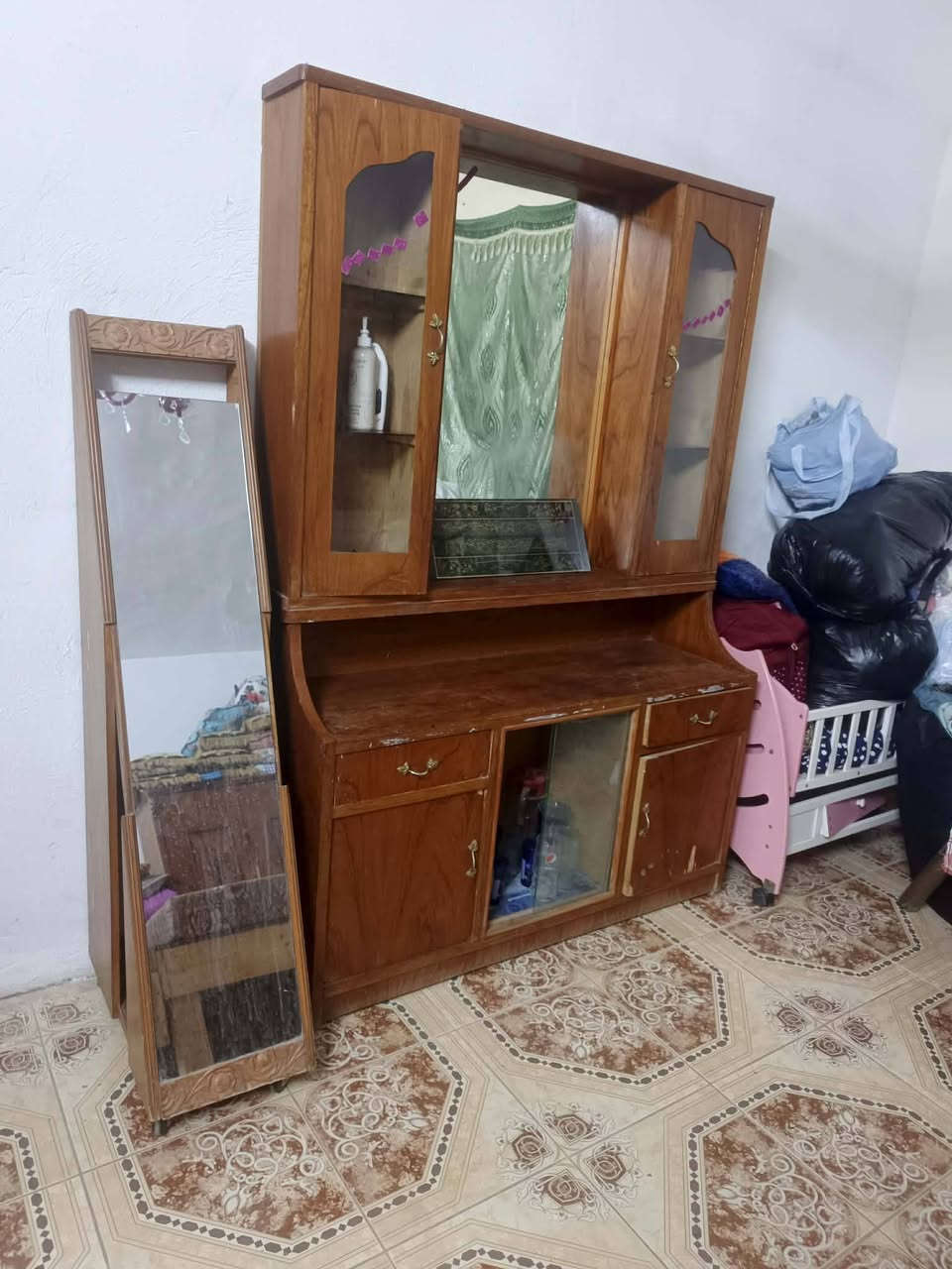 للبيع غرفه حطاطه سعر 500 العنوان فلوجه نساف رقم *********** للأستفسار
