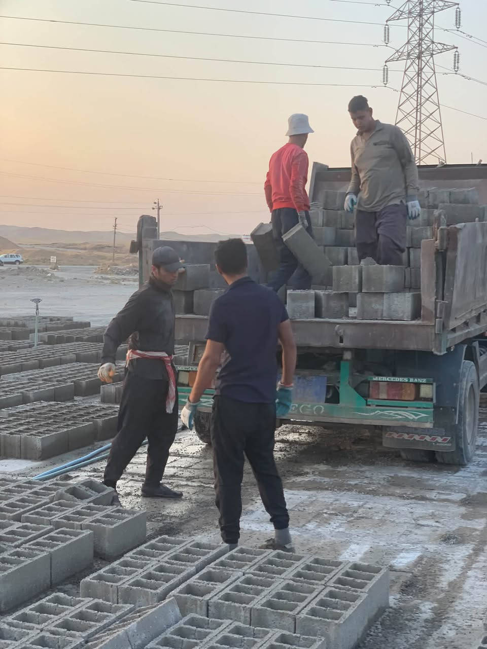 (بسم  الله الرحمن الرحيم)
� متوفر اتيكو للعمل
🔸 جاهزين لنقل جميع أنواع مواد البناء
🔸 تحميل ونقل ورفع بكل الأماكن
🔸 شغل مرتب والتزام بالمواعيد
🔸 أسعار مناسبة واتفاق حسب العمل

📞 للحجز والاستفسار:
***********
