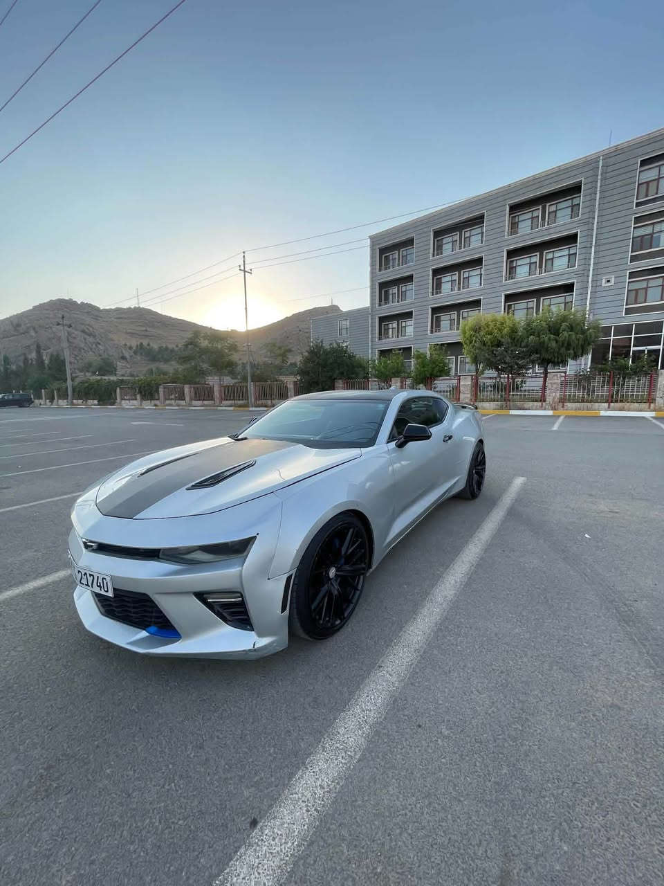 CAMARO 2016 🇺🇸 SS 6.2 V8 کاماڕۆ فول مواسەفات بەس سلاید نییە کوشن سارد و گەرم داتاشۆ تەبرید سارد و گەرم دەبڵ زۆن سەیارەکە کامل بۆیاخە زۆر کەم ڕۆشتوە تەنیا 60 مایل ڕۆشتوە کە دەکاتە 100 کیلۆ مەتر گێڕ و مەکینە و تەقە و ڕەقە بەشەرت زۆر بە قوەتە لید و شاشە ئایپادی بۆ بەستراوە شەخالە لە مواسەفات نەقسی نییە سلاید نەبێت سەیارەیەکی بێ مشکیلەیە ڕەقەم سلێمانییە و بە ناوی خۆمانە گۆڕینەوە ناکەم بەس بۆ فرۆشتە.
*********** رانية, السليمانية
