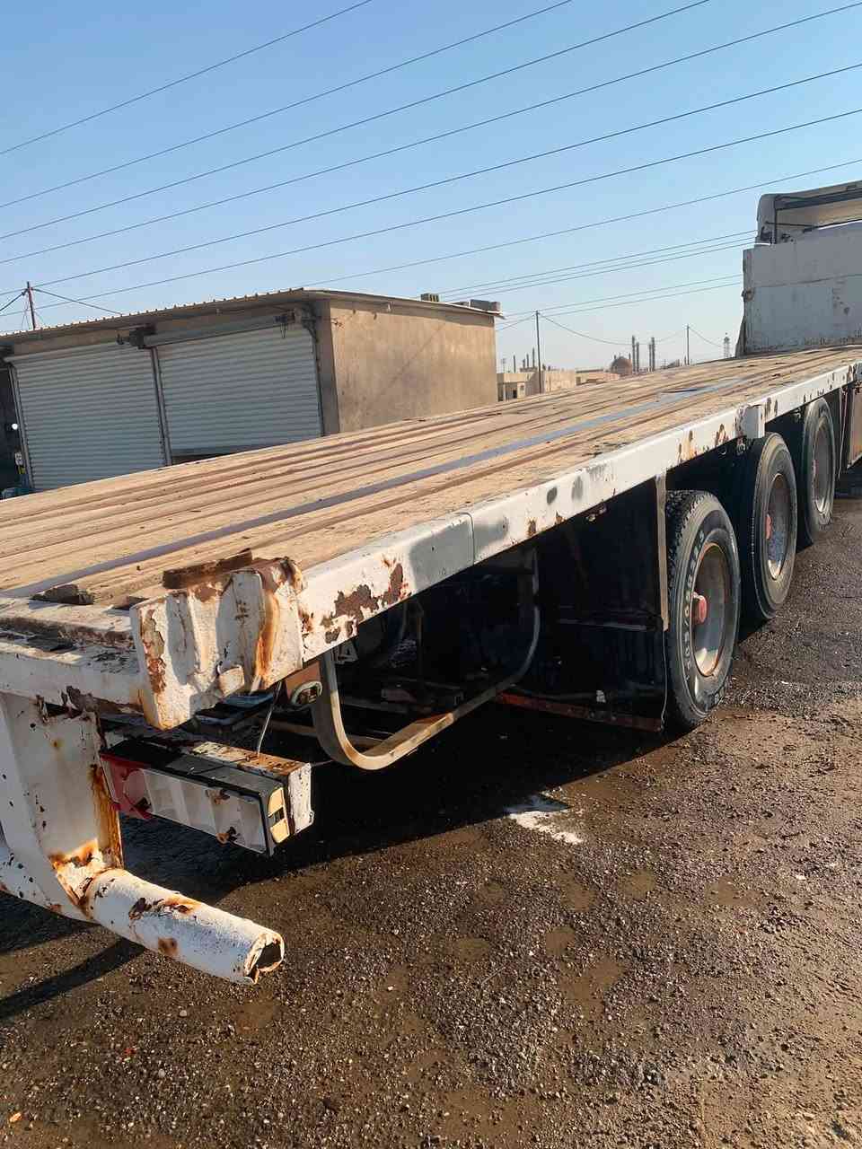 السلام عليكم عربانه للبيع ٣دناكير جيوبلس دنكير ٣رفاع ١٣/٦٠شاصي مكفول مكانها البصرة الزبير ***********
