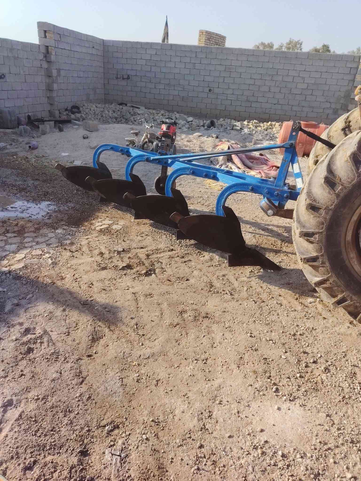 فدان ١٢للبيع رباعي كفاله عامه كله شركه موديل ١٤ ***********
