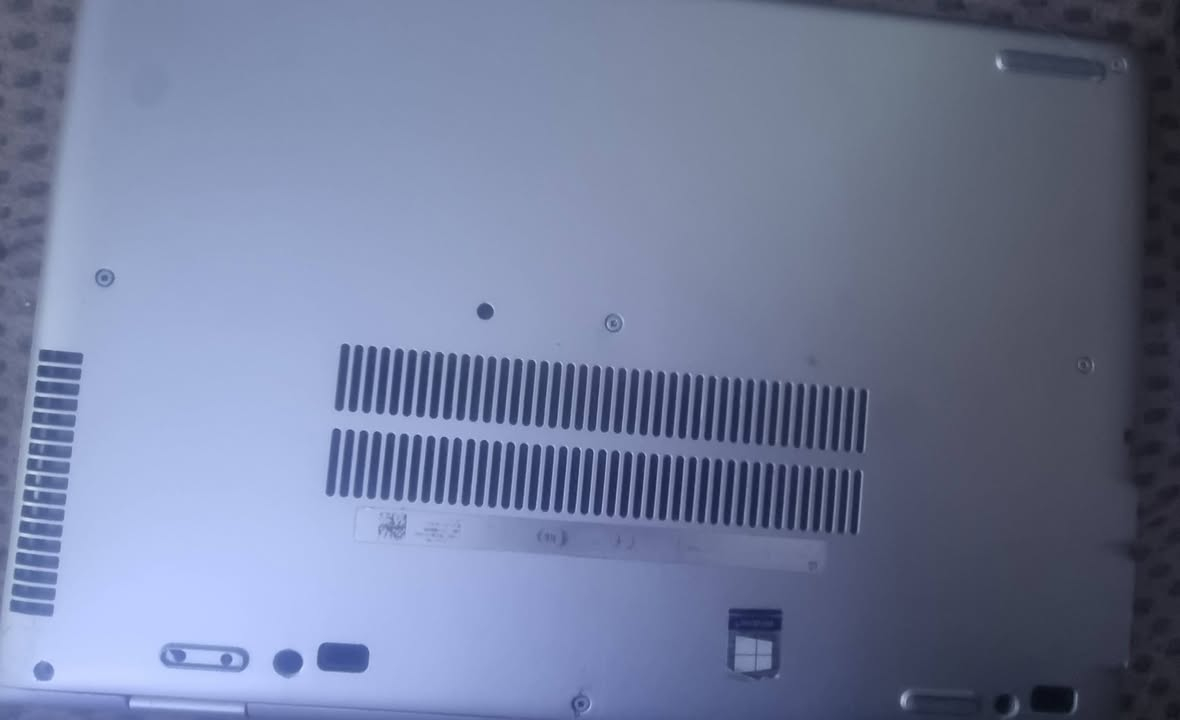 لابتوب hp مستعمل معالج كور اي فايف الجيل 8 رام 8 واس اس دي 256 کارت الشاشه داخلي لابتوب مكتبي للدرسه ملحقات شاحنه وجنطه وما وسين وكيبورد السعر 270 المكان بغداد مدينه الصدر للإستفسار واتس

***********
