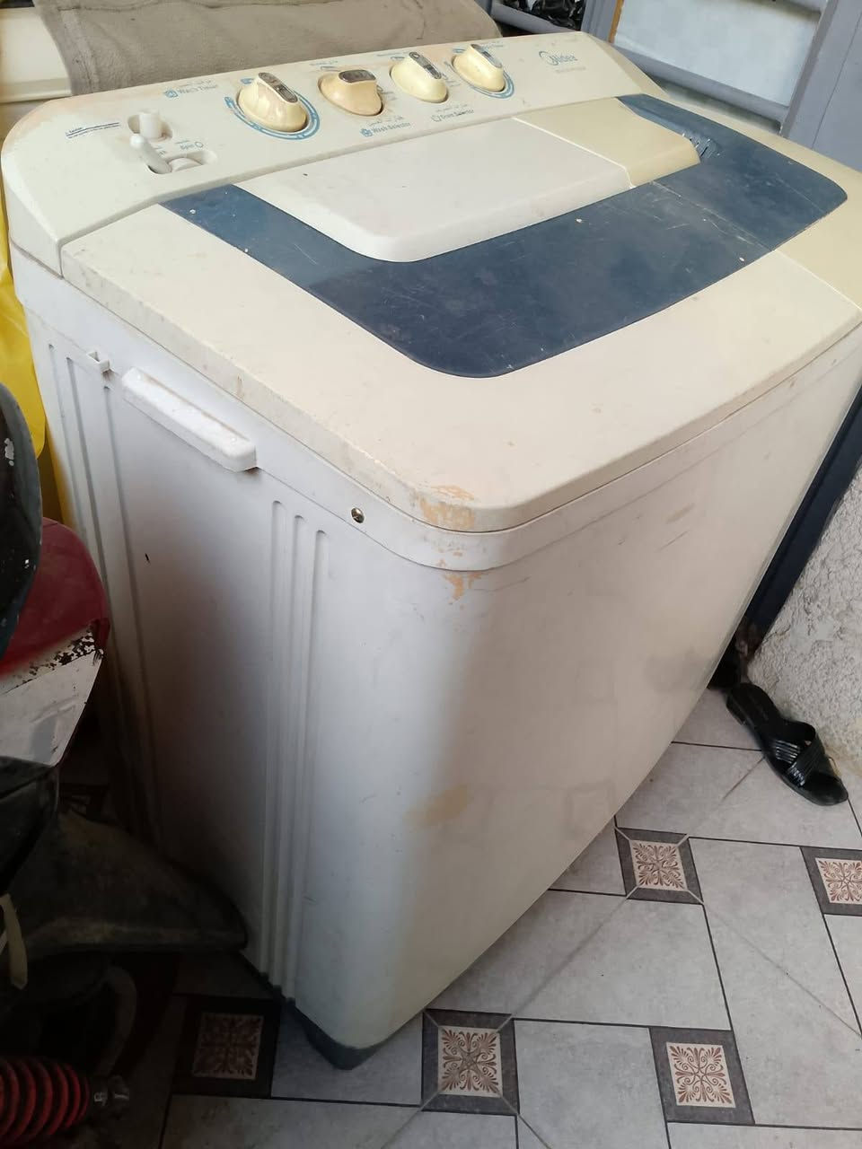 السلام عليكم
غساله midea (ميديا ) نضيفه وشغاله وحلوه
٦٥ وبيها مجال قليل
***********
مكاني بغداد
