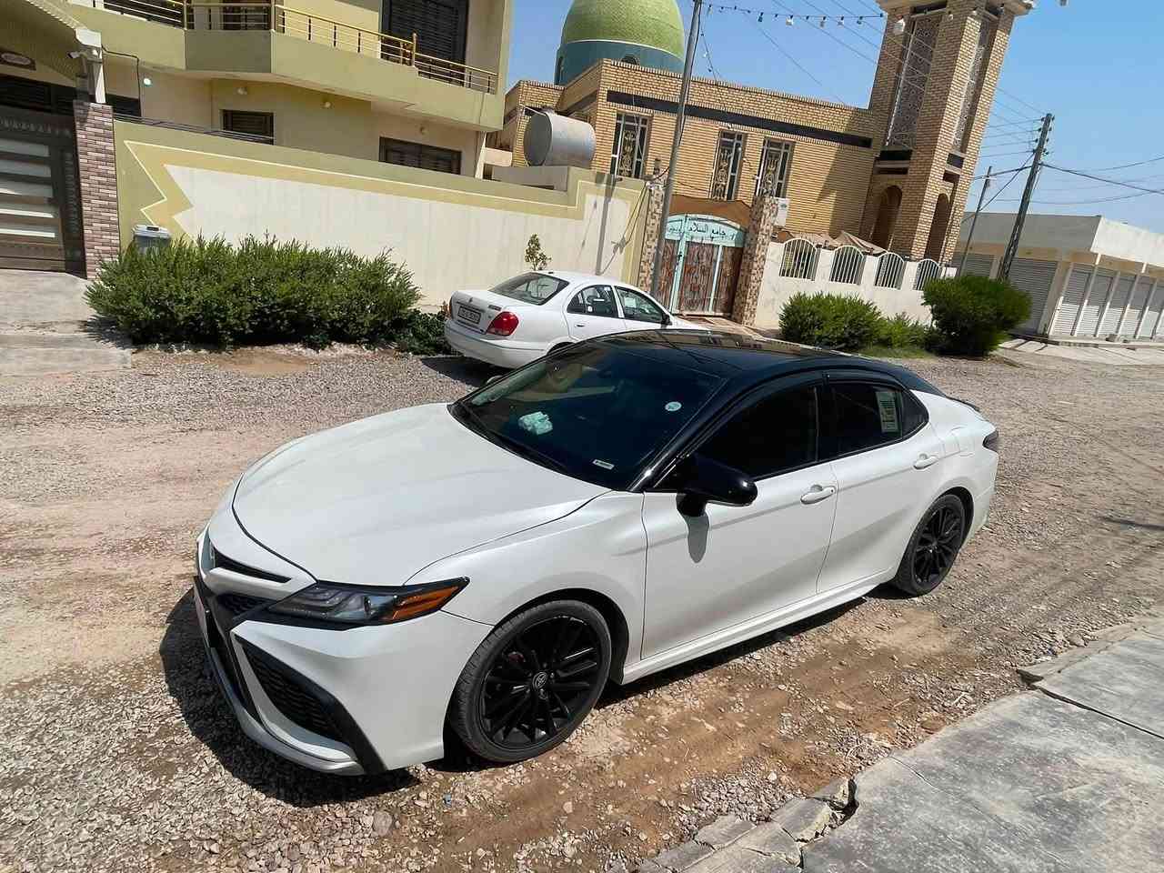 السلام عليكم كامري 24فور ويل Xse بانزين ماعدا داخل احمر سياره نظيفه بمعنى الكلمه بدون شواصي بدون دواخل بدون ايرباك قطعه وحده 
المواصفات 
بانوراما 
رادار امامي جانبي 
نقطه عمياء 
تدفئه بل المقاعد 
اربعة قطع تبريبد
شاشه كبير 
تدفئه بل استيرن 
تشغيل عن بعد وباقي المواصفات المعروفه 
سيارة كاتي تترقم ثلاثه محافظات اربيل سليمانيه دهوك 
السعر 225 للبيع فقط بدون مراوس والمو شراي لا يدخل رجاًء
***********
