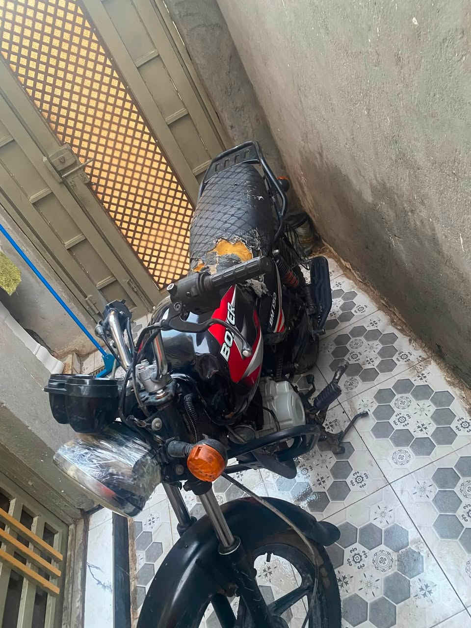 السلام عليكم
دراجه بوكسر موديل 22 دراجه واكفه لاسلف ولا هندر بس تشتغل دفعه دراجه يرادلها ترتيب فقط ما تكلفك هواي مكاني ناصريه شطره خلي
سعرك لاتكسر بيها
هاذا رقمي ***********
