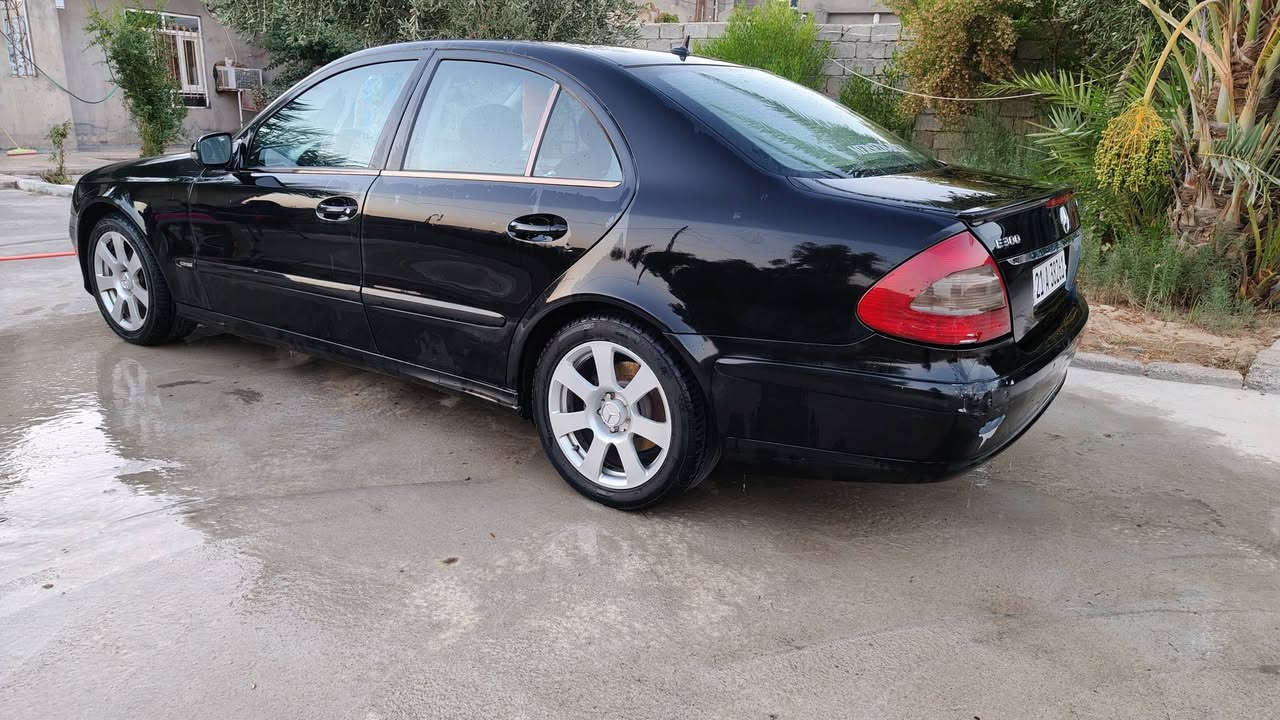 للبيع نقد فقط بدون مراوس
مارسدس 2008حجم e300 محرك 4تيربو 
السياره فول تدفئه تبريد تنته تحكمات جاهزه 
رقم سليمانيه تحويل مباشر
الضرر صبغ نصف الجاملق الخلفي 
وتبديل الجاملق ال امامي
مكان السياره صلاح الدين الشركاط الجميله 
السعر 120 وبيها مجال قليل
***********
