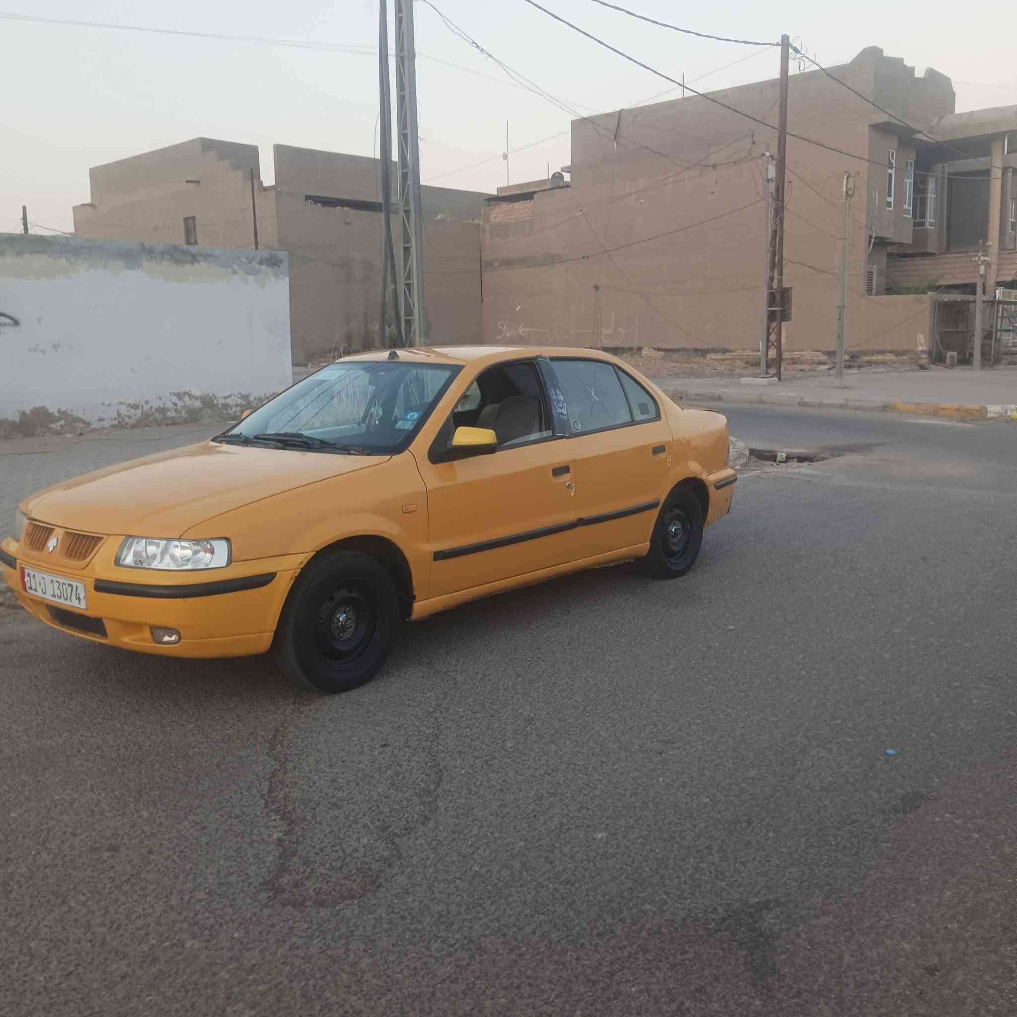 سمند2012  رقم بغداد انكليزي  مداور ثاني يوم. سعر( 33) مع مجال بسيط سياره كير مكينه فرنسي  تبريد حداديه كهربائيات كله شغاله جاهزه كفاله. كشرته حلوه بلعافيه علاياخذه   مصفره ماعليه ولاربع 
مكانه السماوه شارع. نادي رياضي 
***********
