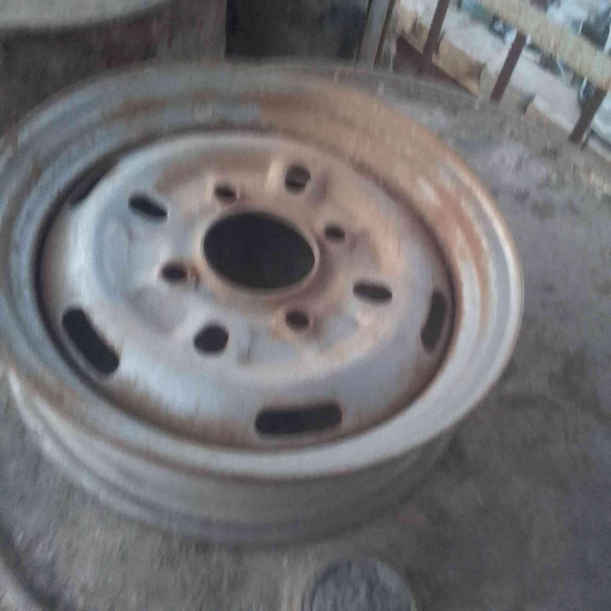 البيع كلمن وسعره مكان مدينة الصدر الربع ميه دار ***********
