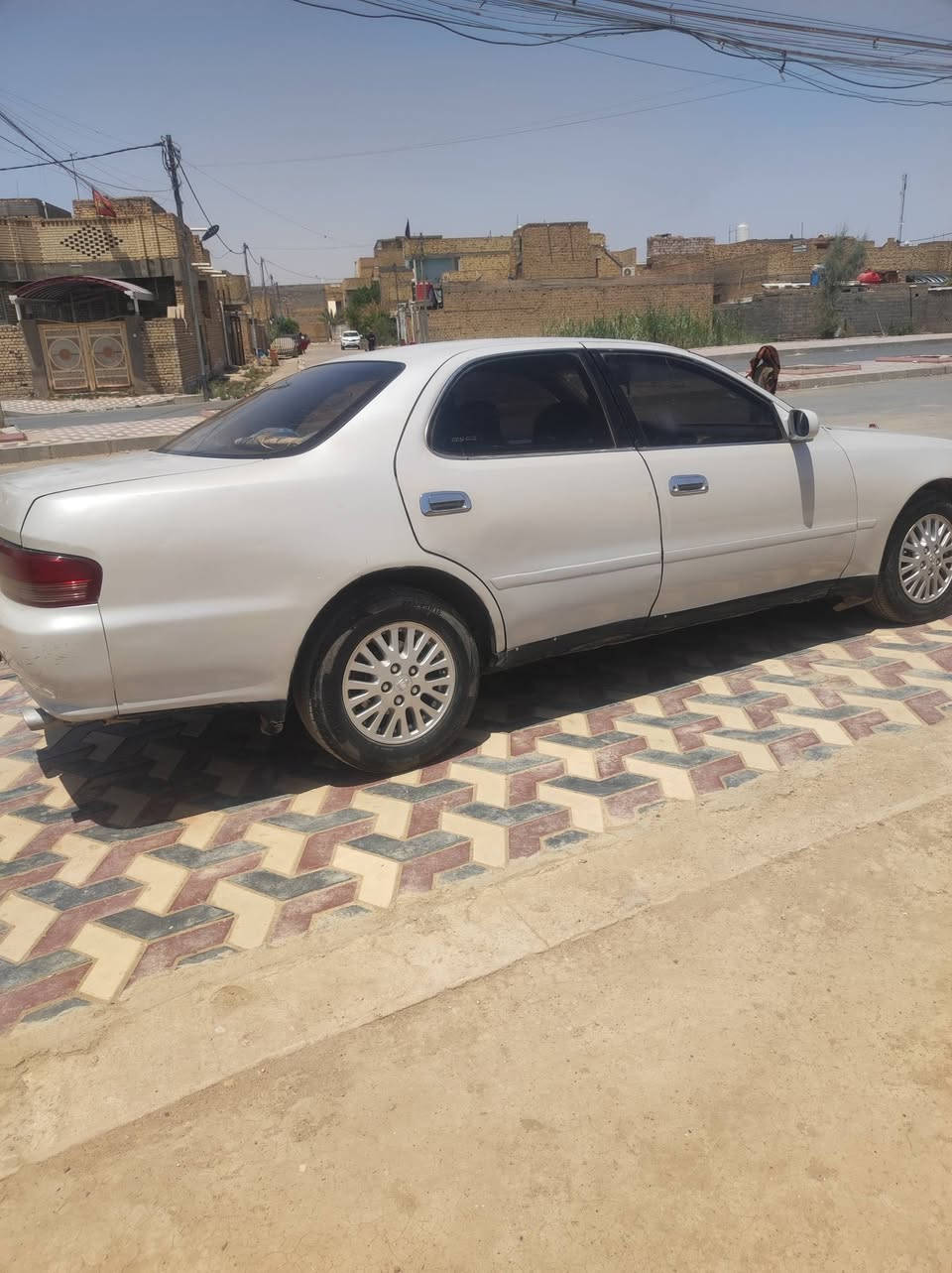 سلام عليكم كرسته للبيع سياره مكفوله كفاله عامه ونضيفه مكينه 
ونجي رقم دولي سياره جاهزه لايت زنون تخم تاير بيها كتاب من كريم حسون سعر 55 تواصل رقم الهاتف (***********)
سياره مكفوله من عيب الشرعي ونقل جثه ومن الصبغ رشات بسيطه:
