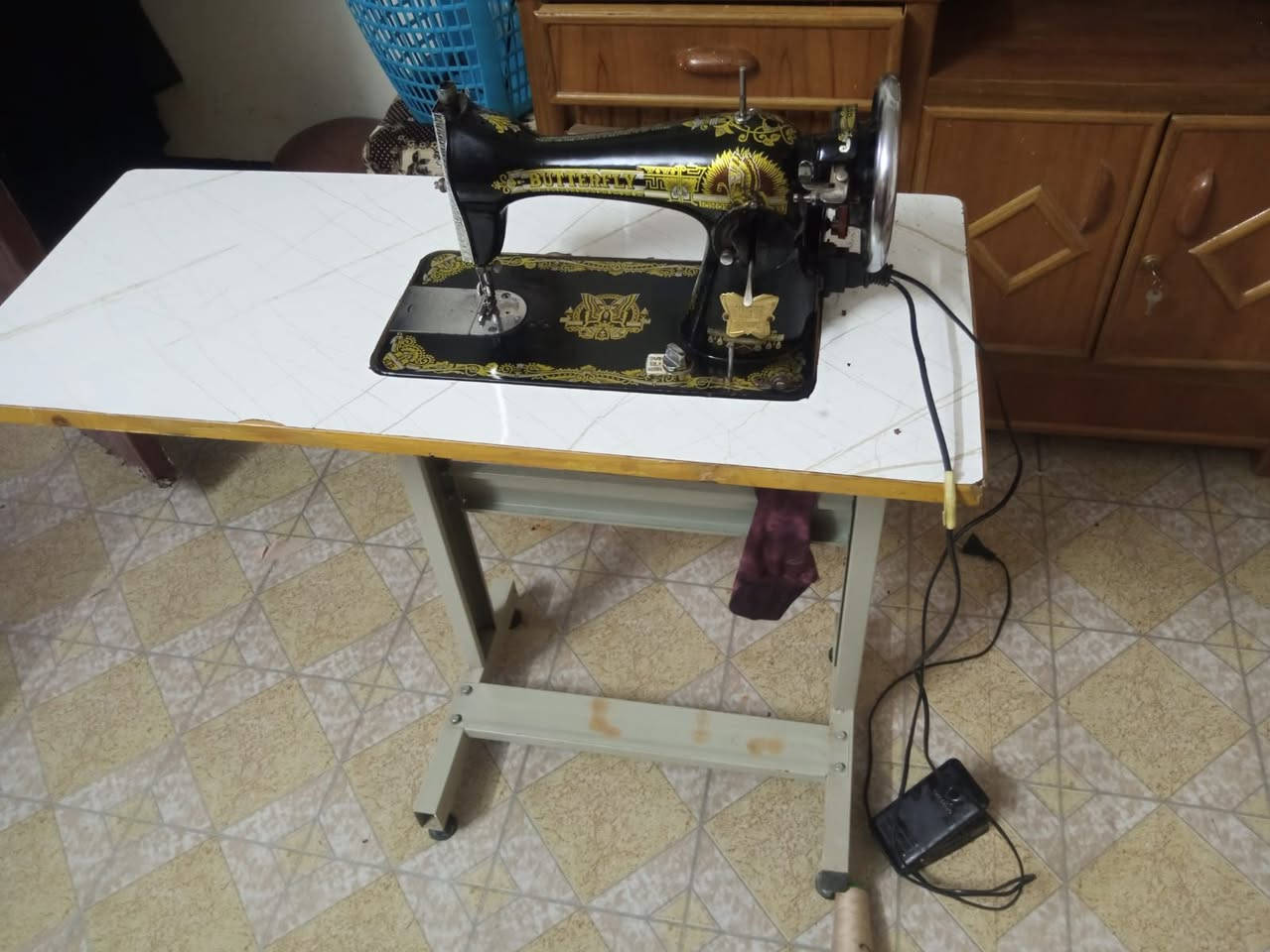 غراض البيع تخم تسكام درجه اوله
ومكينه نضيفه كلش مع ميز الاتصال ع رقم ***********
