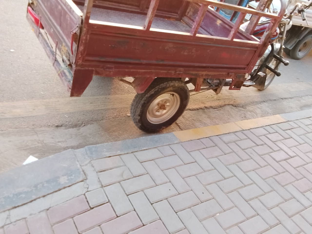 السلام عليكم ستوته للبيع امتي أر ستوته نضيف وكاعده 
كامله السعر نهايته 950 الاتصال ***********
