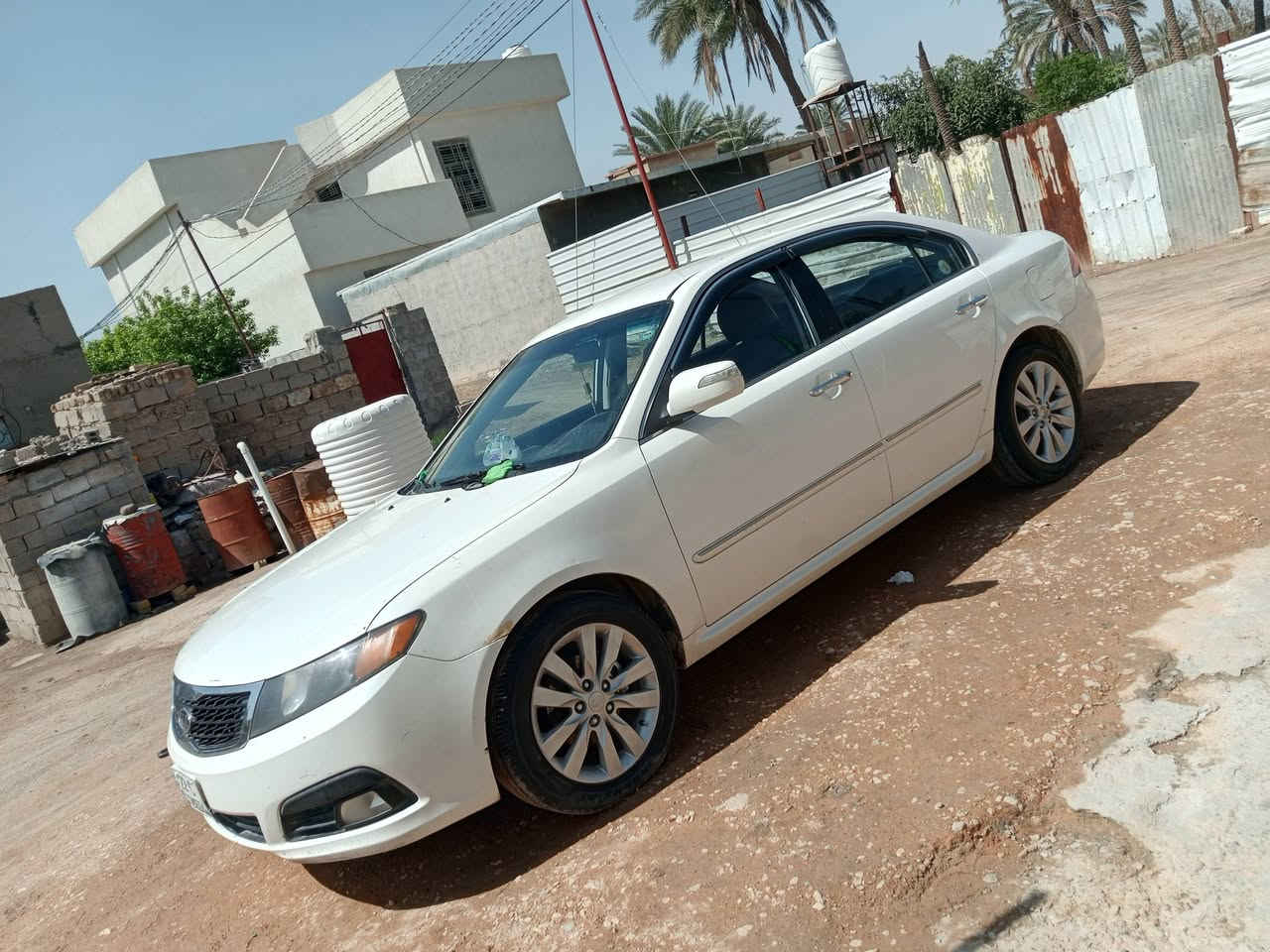 سياره ابوبتيمه موديل 2009خليجيه مكينه 200 السياره تخبل والله مال بيت وعله ايدي بس لئن محتاج افلوس يشهد الله سياره مال جناي وربع ماذب عليهه اشاير بالمري شاشه تحكم استيرن السياره حلووتجي وشوف واتقتنع رقم الهاتف ***********

