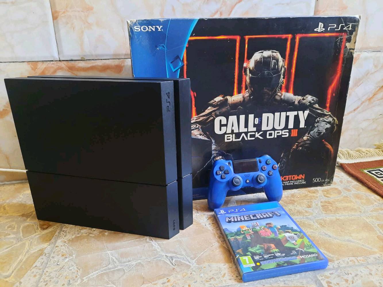 جهاز ps4 للبيع الجهاز نظيف جدا وممفتوح ومابي اي عطل  ( ممهكر ) السعر 200 الف🔒 للإستفسار خاص
***********