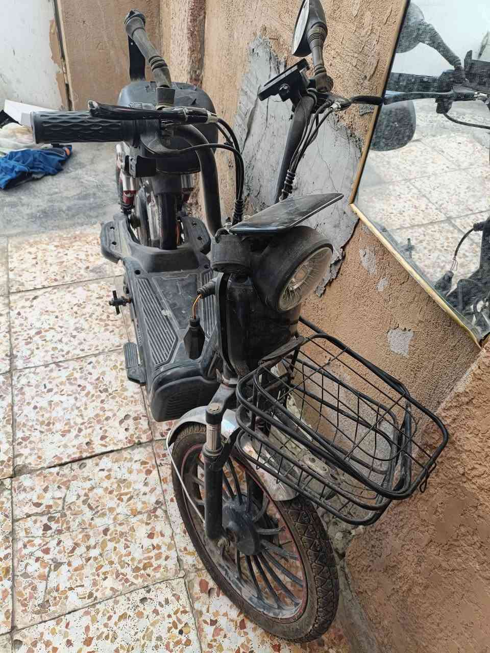 دراجة شحن • وقعت • للبيع على حالها