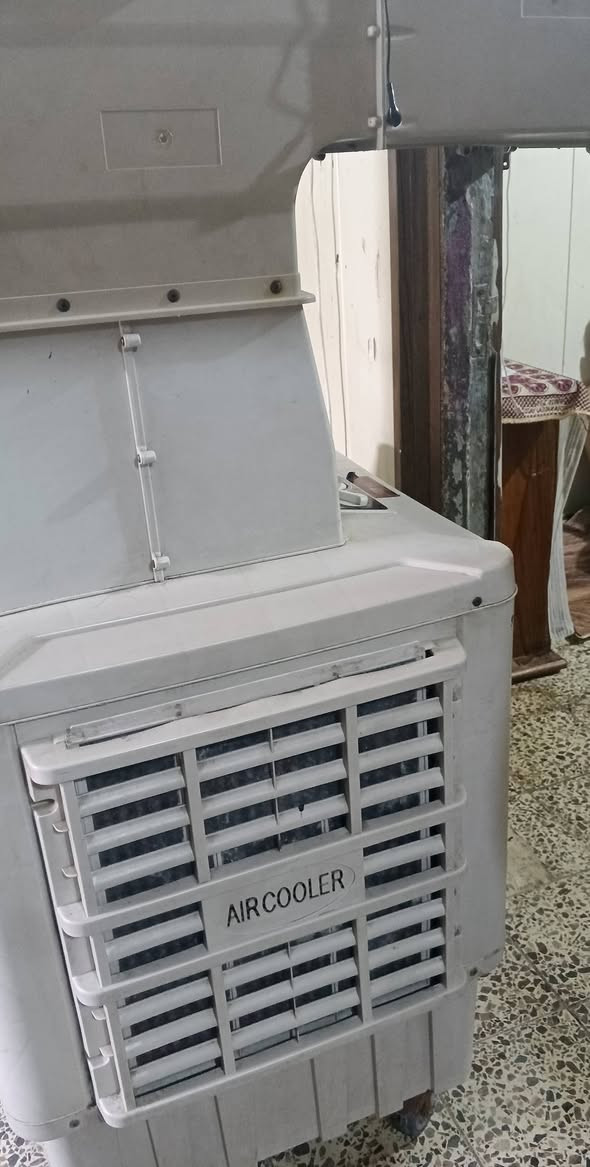 كمفيره للبيع سعر 300 وبيها مجال مكاني مدينةالصدر مقابل سوك الولا  ***********
