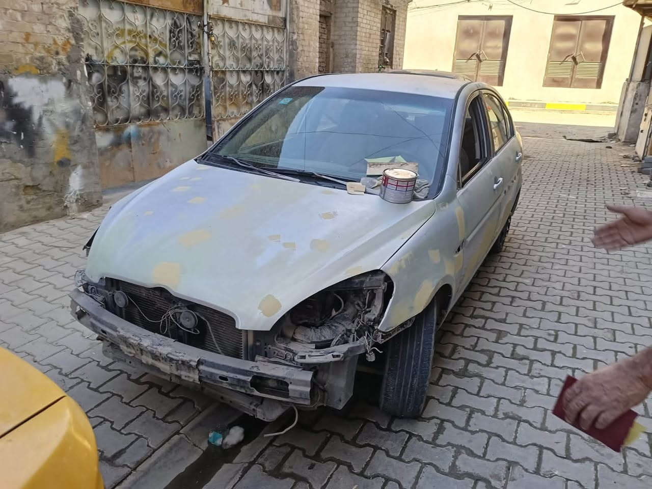 السلام عليكم
اكسنت امريكي مديل ٢٠٠٩ليبل واحد 
مثبت سرعة بلستيرن 

-رقم بغداد 

-محرك 1600

- تبريد ثلج

- تخم تاير وحداديه نضاف

-غرفتها بيجي نضيفه

-السيارة مصبوغة حزام بدون دواخل اثر جراد واضح بلصوه 

-سعرها ٨٠ ورقه او بيه مجال 

-مكانها بغداد الدورة 

-للاستفسار ***********
