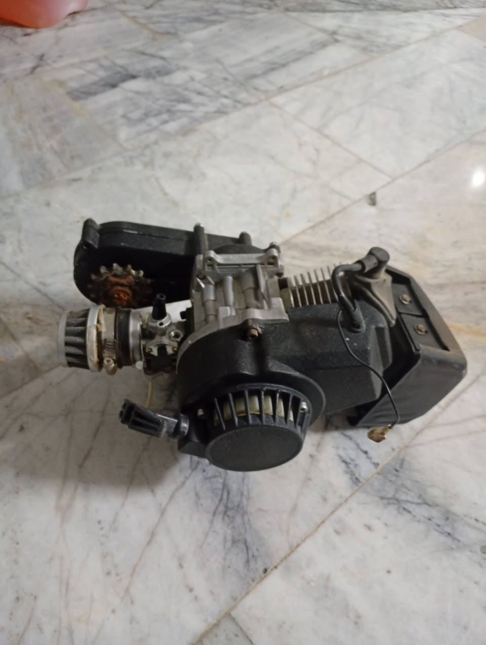 مكينه جديده غير مستعمله باله اوربي 50 cc  تصير للدراجات او هواي امور .مكان كربلاء سعر 80 الف . 
***********
