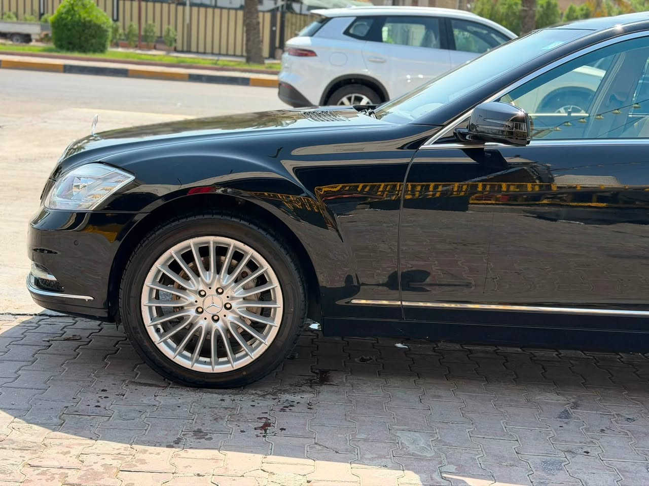 للبيع فقط
لعشاق الفخامة والجديد مرسيدس رئاسي فووول مواصفات مرسيدس S550 وارد الماني  موديل 2007  جديدة 
ماشية 165 الف كيلو   
باب طويل لارج
ابواب شفط 
5 بردات
ويل كب عين الشمس
حساسات امامي خلفي 
نظام صوت هارمن كاردن
فتحة سقف
داخل جلد بيجي ملكي
كشنات تدفئة وتبريد ومساج وخزن VIP
بردة خلفية كهرباء
المري الجانبية قلابة وشفط
جكات 
صندوك شفط
مكينه 8 سلندر 
مكان السيارة بغداد
السيارة كلش جديدة   
بيها رش كلير قطعتين من الخارج 
بدون ضرر ولا حادث السيارة جديدة ومابيها كل نقص
للاستفسار : ***********
السعر 188 مجال بسيط جداً
رقم بغداد تحويل ثاني يوم
