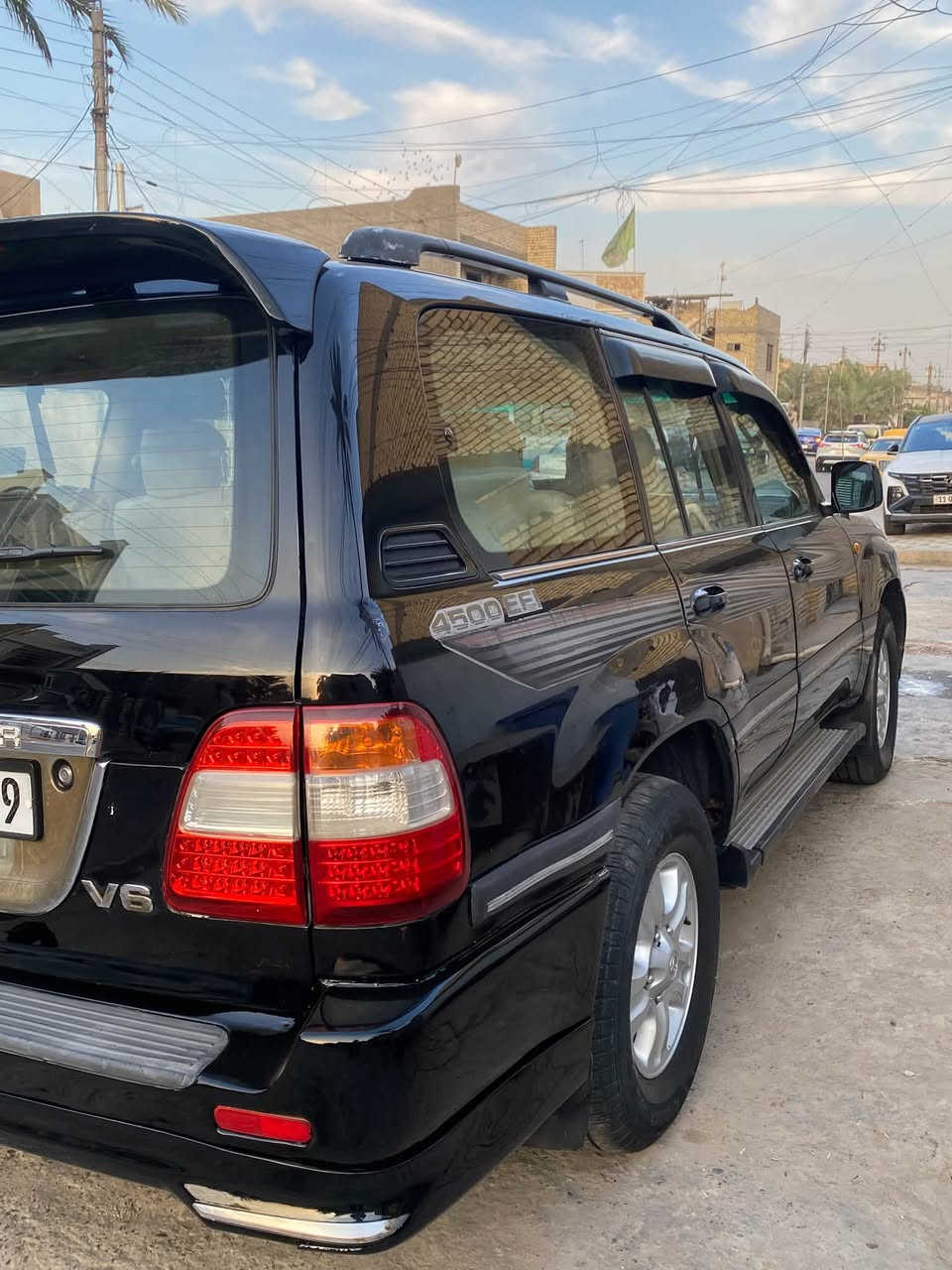 لاندكروز • ٢٠٠٢ • حي العامل
