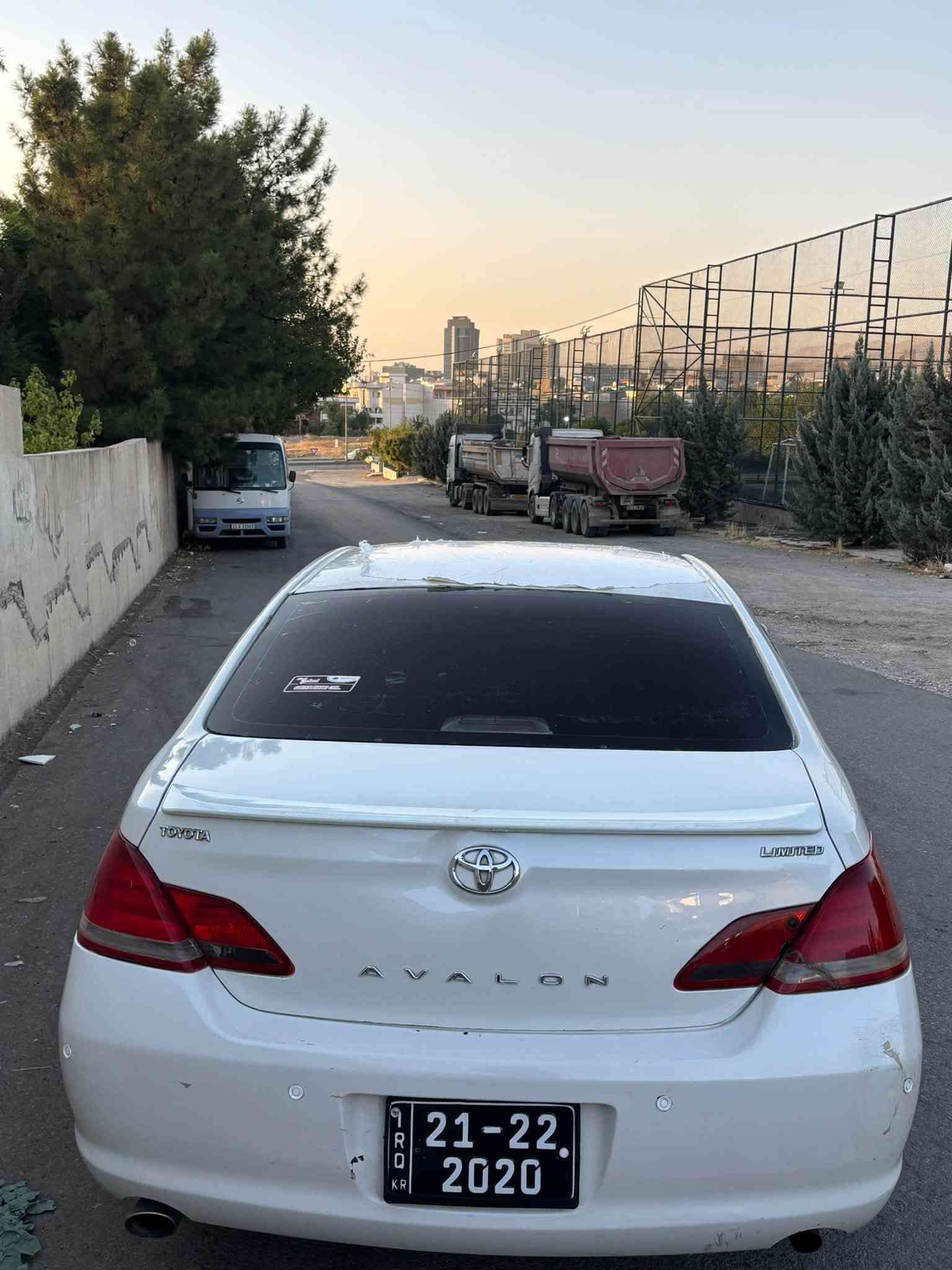 2007براوە 

سەیارەکە بەس ماشەڵای دەویت

فول مواسەفات

پێنج دەرگا بەسمە 

پەردە 

کوشن سارد و گەرم

سڵایت 

سەیارەکە کۆدی  بۆ کراوە، 

بارکودیشی پیوەیە

سەیارەکە ناو دەری پاکە، ناو زەرد جڵد 

گێڕوو مەکینە بەشەرت 

کارەبای گشتی بەشەرت

تەقە و ڕەقەی تێدا نیە بە شەرت 

شووێن سلێمانی ، 
نرخی ٥٦$

***********
